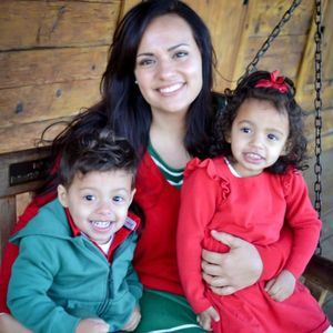 Meet your Posher, Iris